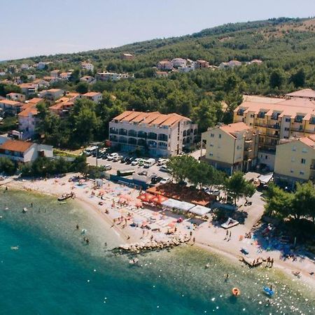 Apartments By The Sea Arbanija, Ciovo - 17332 Trogir Eksteriør billede