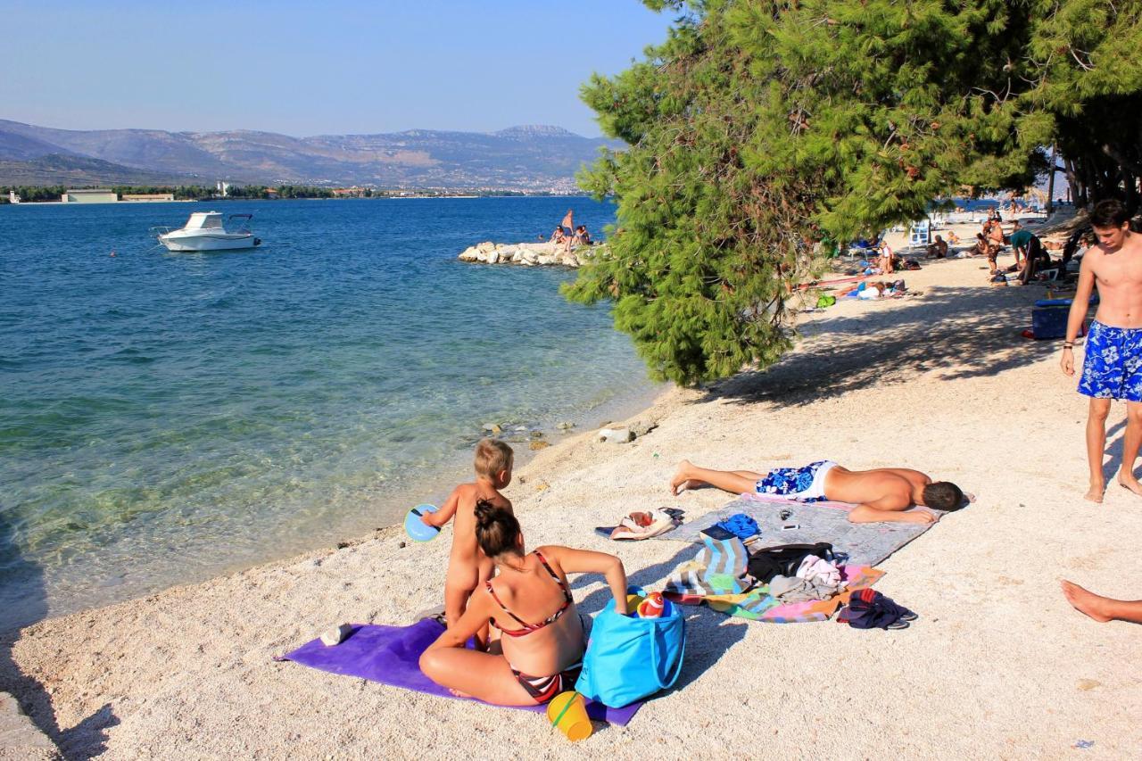 Apartments By The Sea Arbanija, Ciovo - 17332 Trogir Eksteriør billede