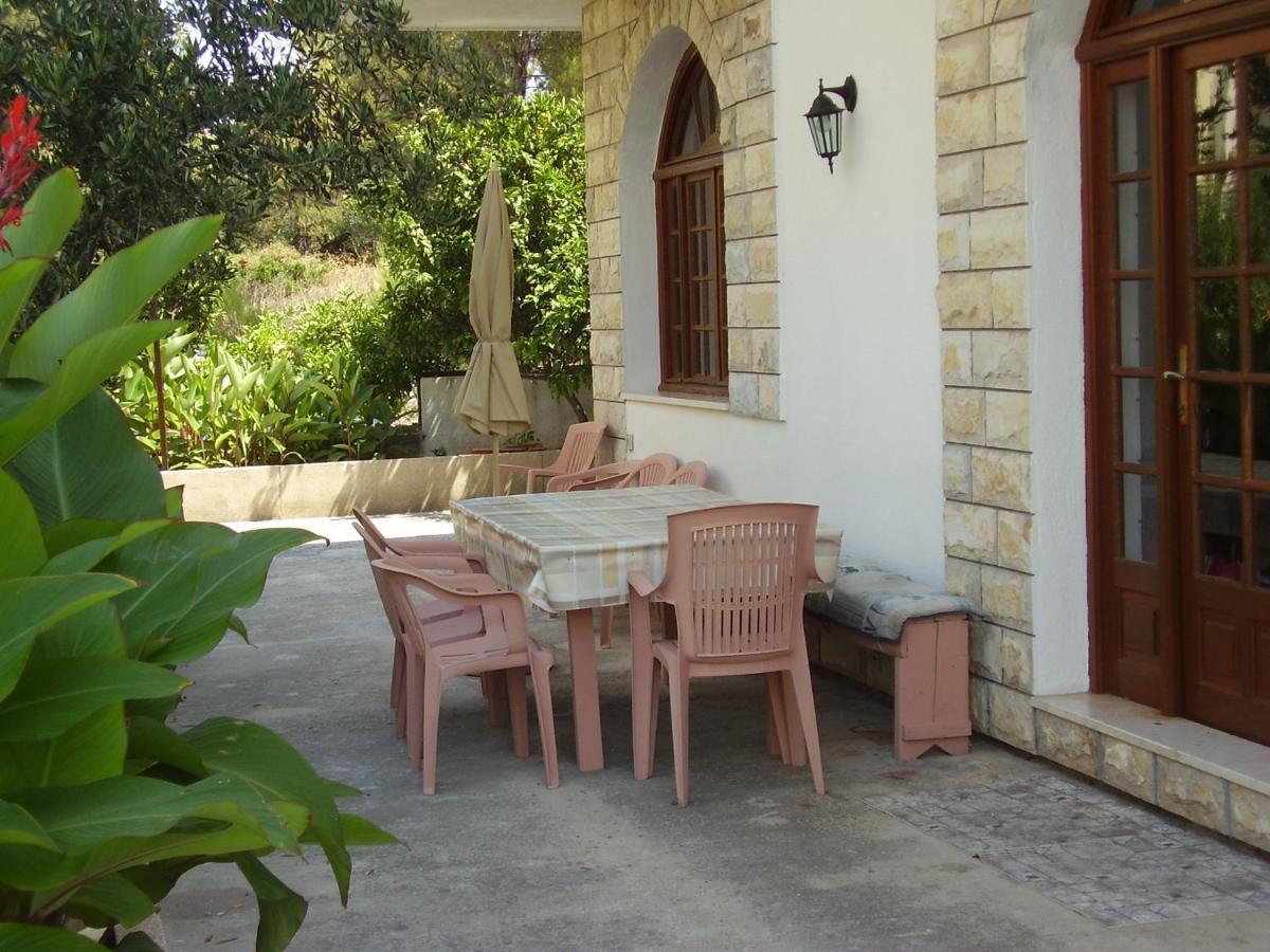 Apartments By The Sea Arbanija, Ciovo - 17332 Trogir Eksteriør billede