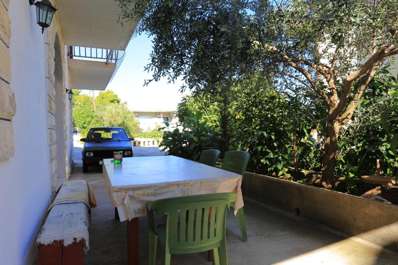 Apartments By The Sea Arbanija, Ciovo - 17332 Trogir Eksteriør billede