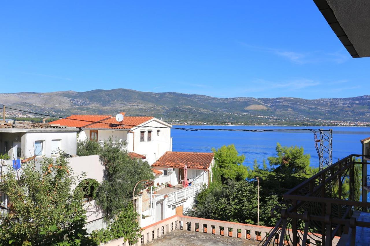 Apartments By The Sea Arbanija, Ciovo - 17332 Trogir Eksteriør billede